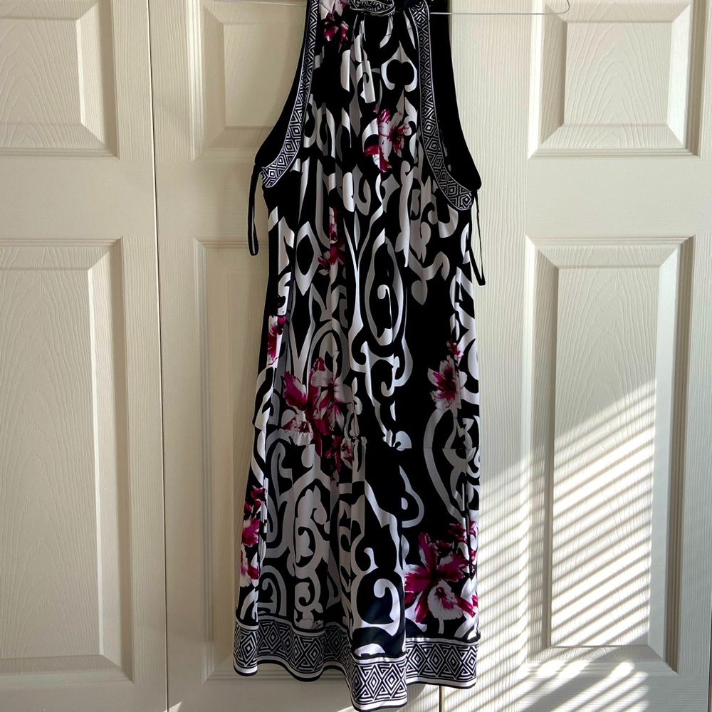 White House Black Market Dress size Medium